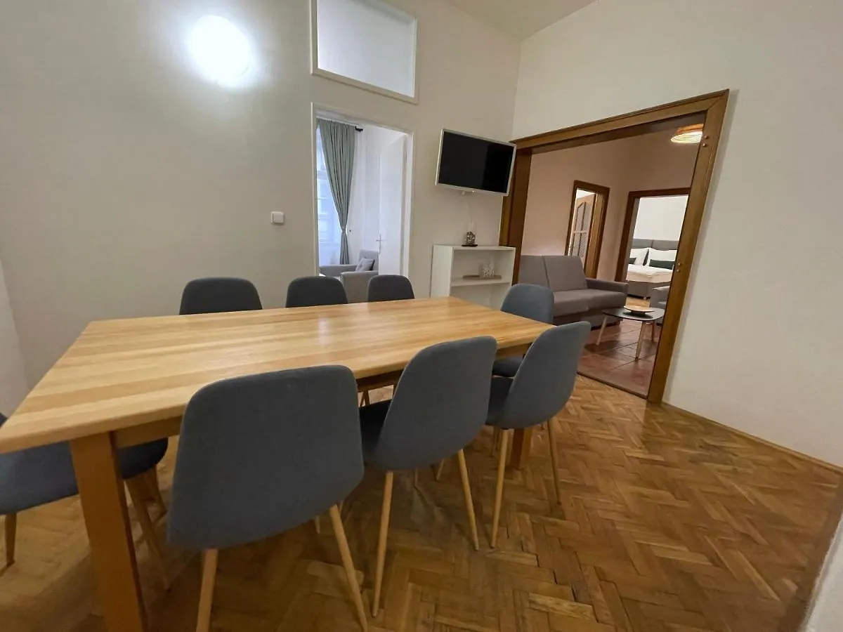 White Swan Boutique Apartments Prague 0*,